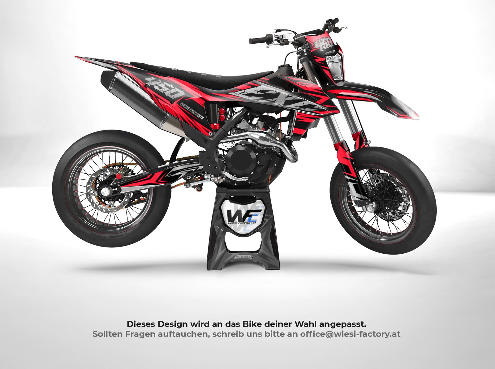 Cenfox Supermoto Dekor in Rot am Bike